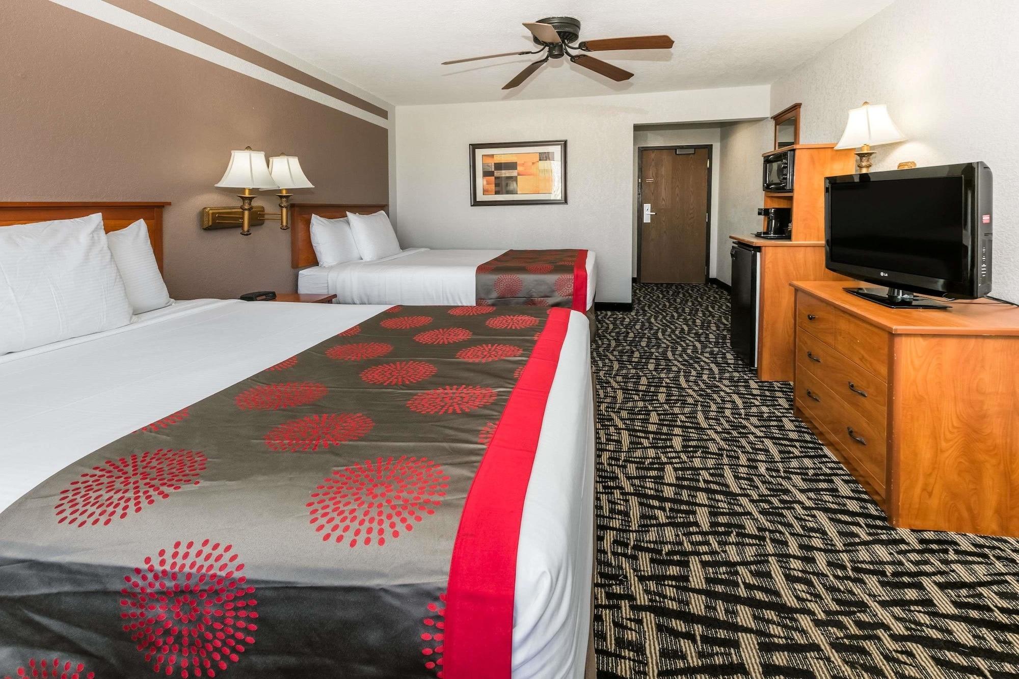 Ramada By Wyndham Oklahoma City Airport North Экстерьер фото