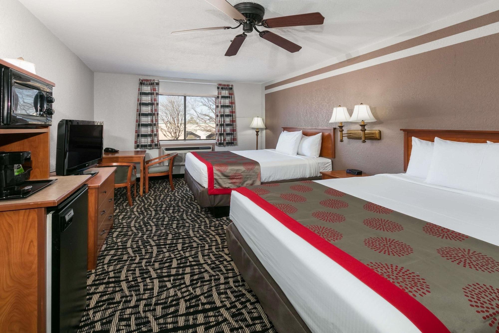 Ramada By Wyndham Oklahoma City Airport North Экстерьер фото