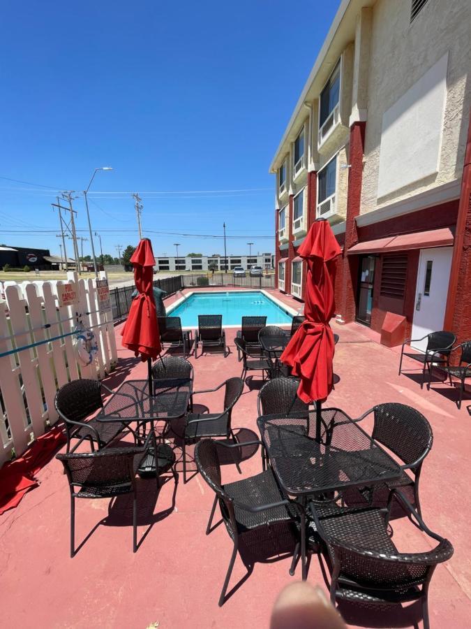 Ramada By Wyndham Oklahoma City Airport North Экстерьер фото