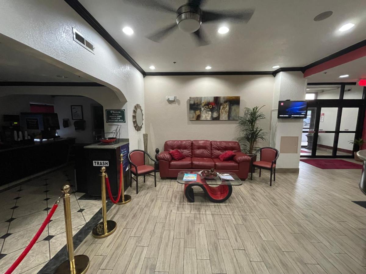 Ramada By Wyndham Oklahoma City Airport North Экстерьер фото