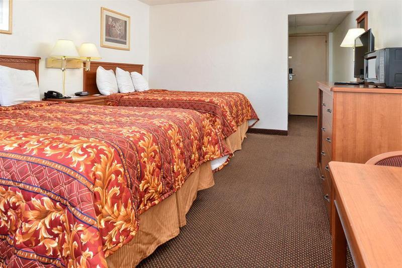 Ramada By Wyndham Oklahoma City Airport North Экстерьер фото
